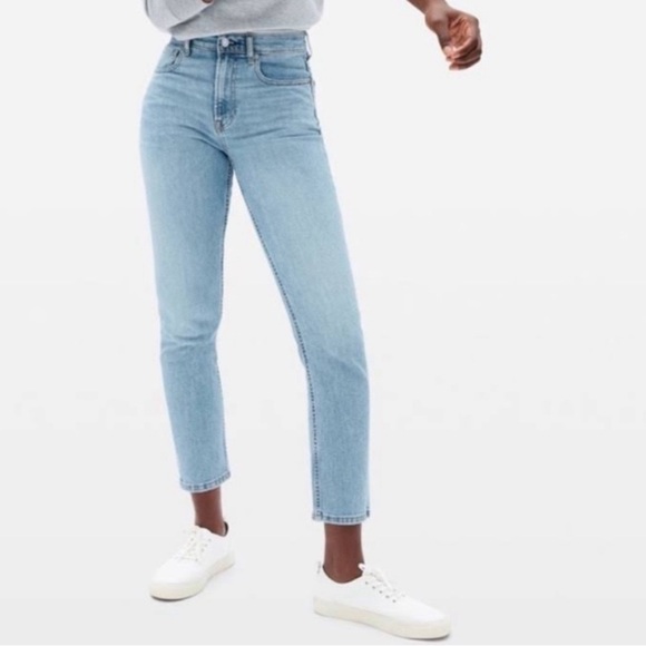 Everlane Denim - Everlane The High-Rise Cheeky Straight Jean